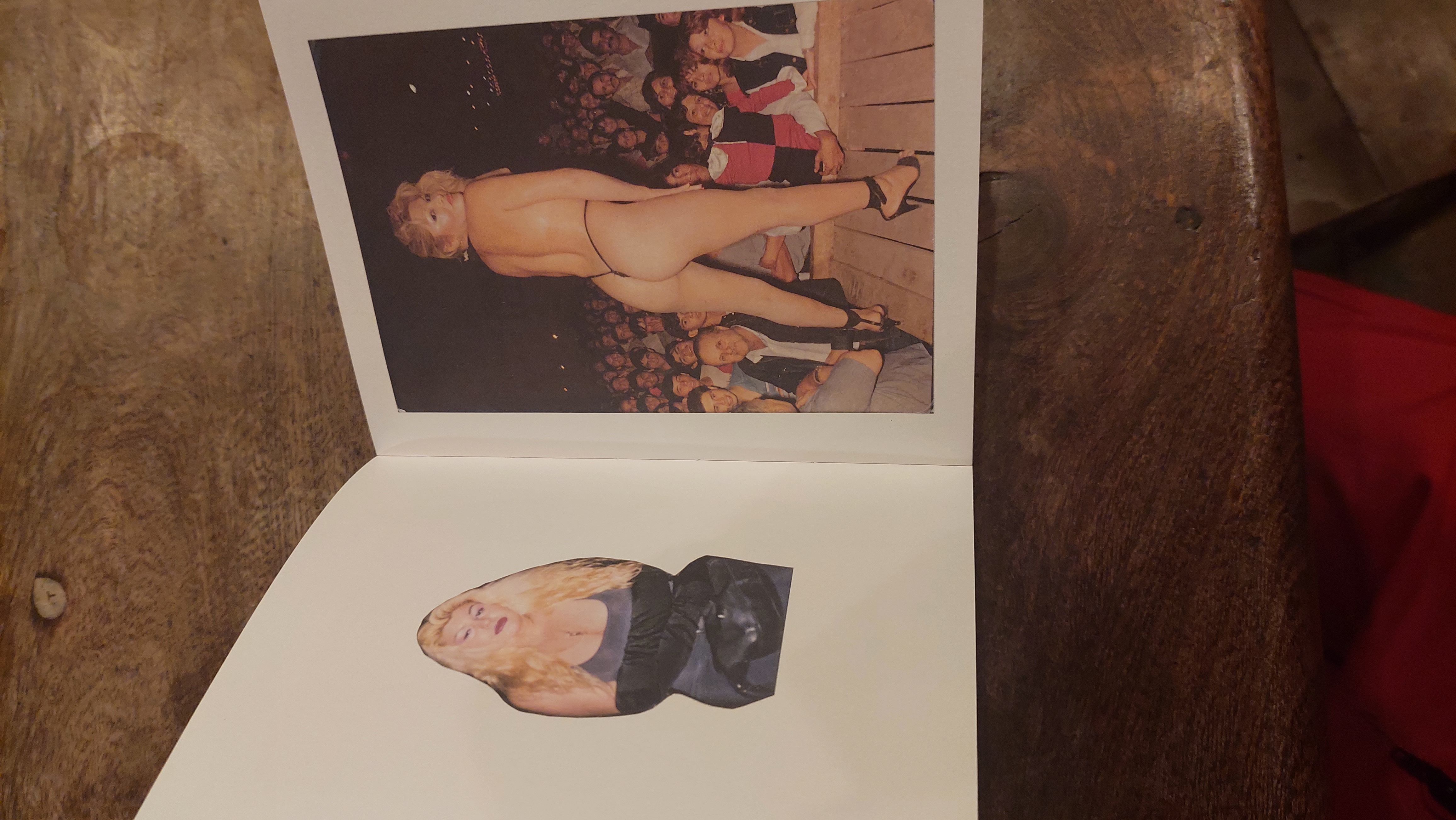 doble página del libro del archivo de la memoria trans